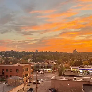  Homestay Cosy Place In Downtown With Free Parking - Self Entrance Canada
