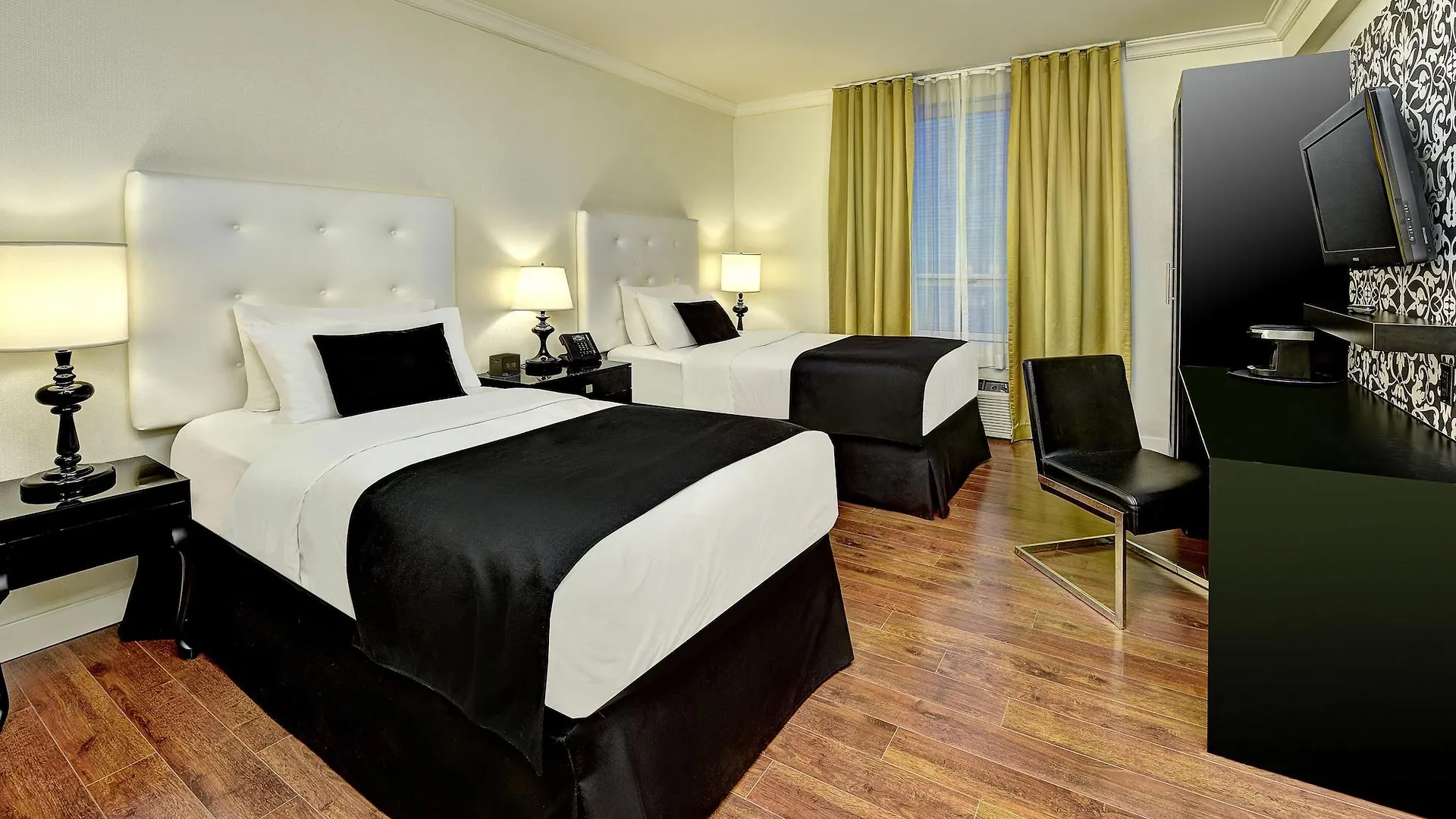 Hotel Victoria Toronto